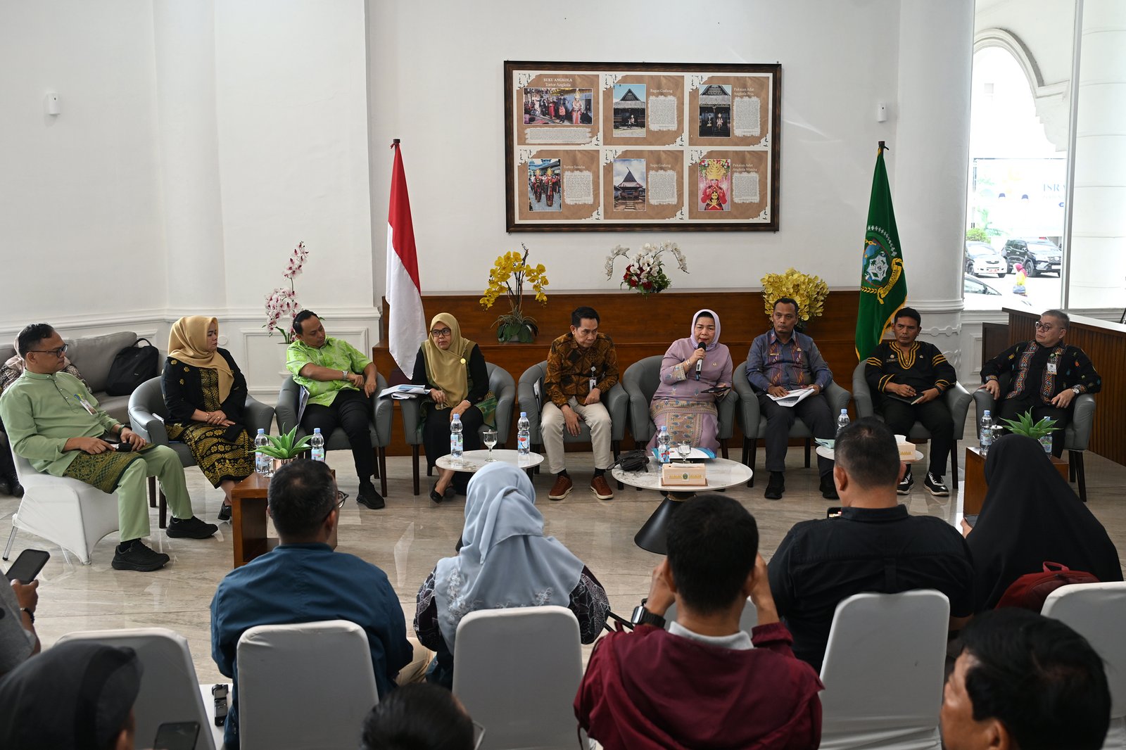 Pemerintah Provinsi Sumatera Utara (Sumut) melalui Dinas Kesehatan, Badan Penelitian dan Pengembangan (BAPPELITBANG), Badan Keuangan dan Ast Daerah (BKAD), DInas Tenaga Kerja, Dinas PMD dan Catpil, Dinas Sosial, Rumah Sakit Haji Medan, serta Deputi BPJS Wilayah I Sumut-Aceh melakukan Konferensi Pers terkait Perkembangan Implementasi Kebijakan Proses Bisnis (Probis) melalui Universal Health Coverage (UHC).