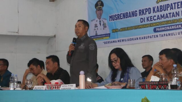 Bupati Taput -99 Bupati Taput JTP Hutabarat menghadiri Musrenbang Kecamatan Parmonangan