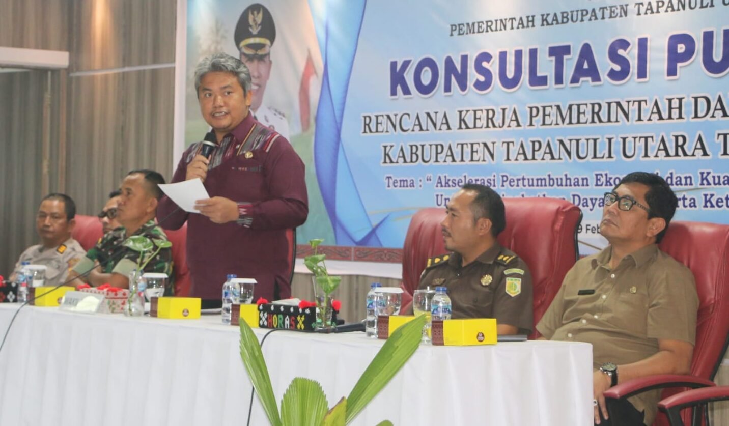 Wabup Taput beri paparan pada Rapat Konsultasi Publik RKPD 2027.