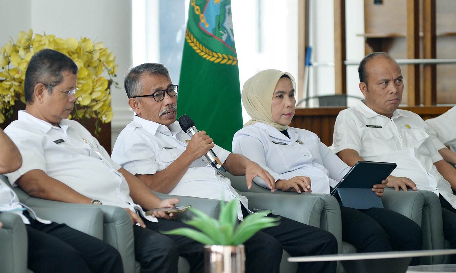 Pemerintah Provinsi Sumatera Utara (Sumut) melalui Asisten Pemerintahan dan Kesejahteraan Rakyat Sekretariat Daerah Provinsi Sumut Basarin Yunus Tanjung dan Badan Penanggulangan Bencana Daerah Provinsi Sumut melakukan Konferensi Pers terkait Perkembangan Penanganan Bencana Alam di Sumut. Kegiatan yang difasilitasi Dinas Kominfo Sumut ini berlangsung di Lobby Dekranasda Lantai 1 Kantor Gubernur Sumut