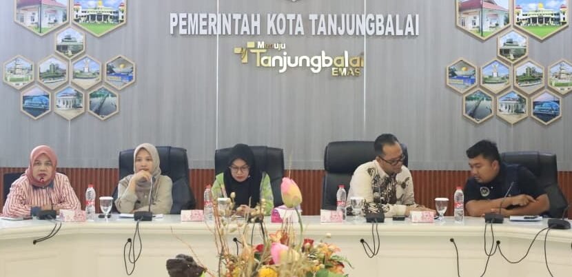 Muhammad Fadly Abdina berikan pengarahan pada peserta Rakor.