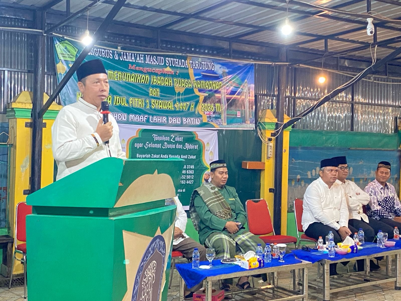 Buka puasa bersama Bupati Taput di Masjid Syuhada Tarutung.
