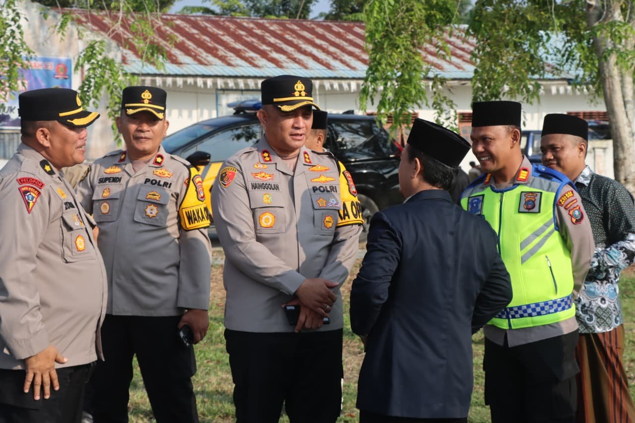 Kapolres Batu Bara AKBP Doly Nelson H.H. Nainggolan melaksanakan kegiatan monitoring dan pengecekan personel pengamanan Sholat Idul Fitri Jemaah Muhammadiyah,