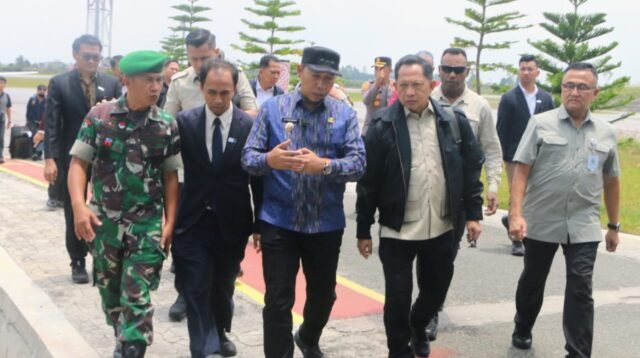 Menteri PKP dan Mendagri kunker ke Taput meninjau progres Huntap pasca bencana alam 2025.