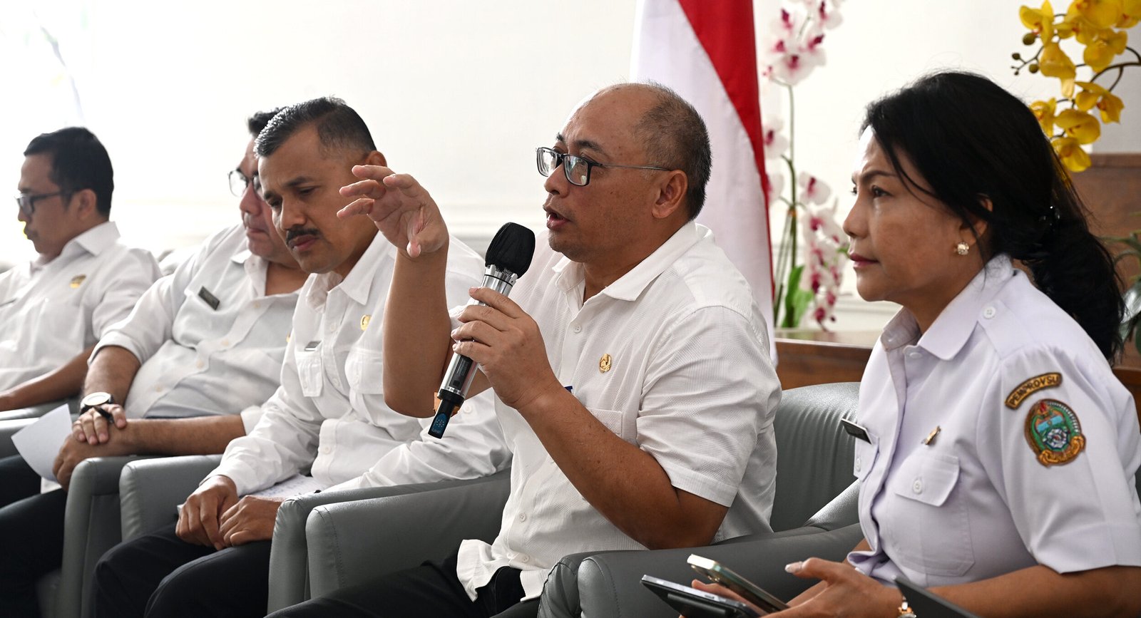 Pemerintah Provinsi Sumatera Utara (Sumut) melalui Dinas Penanaman Modal dan Pelayanan Terpadu Satu Pintu (DPMPTSP) melakukan Konferensi Pers terkait kepatuhan pelaku usaha dalam memenuhi Laporan Kegiatan Penanaman Modal (LKPM), serta tentang solidnya Kinerja Realisasi Investasi Sumut. Kegiatan yang difasilitasi Dinas Kominfo Sumut berlangsung di Lobby Dekranasda Lantai 1 Kantor Gubernur Sumut Jalan Diponegoro 30 Kota Medan
