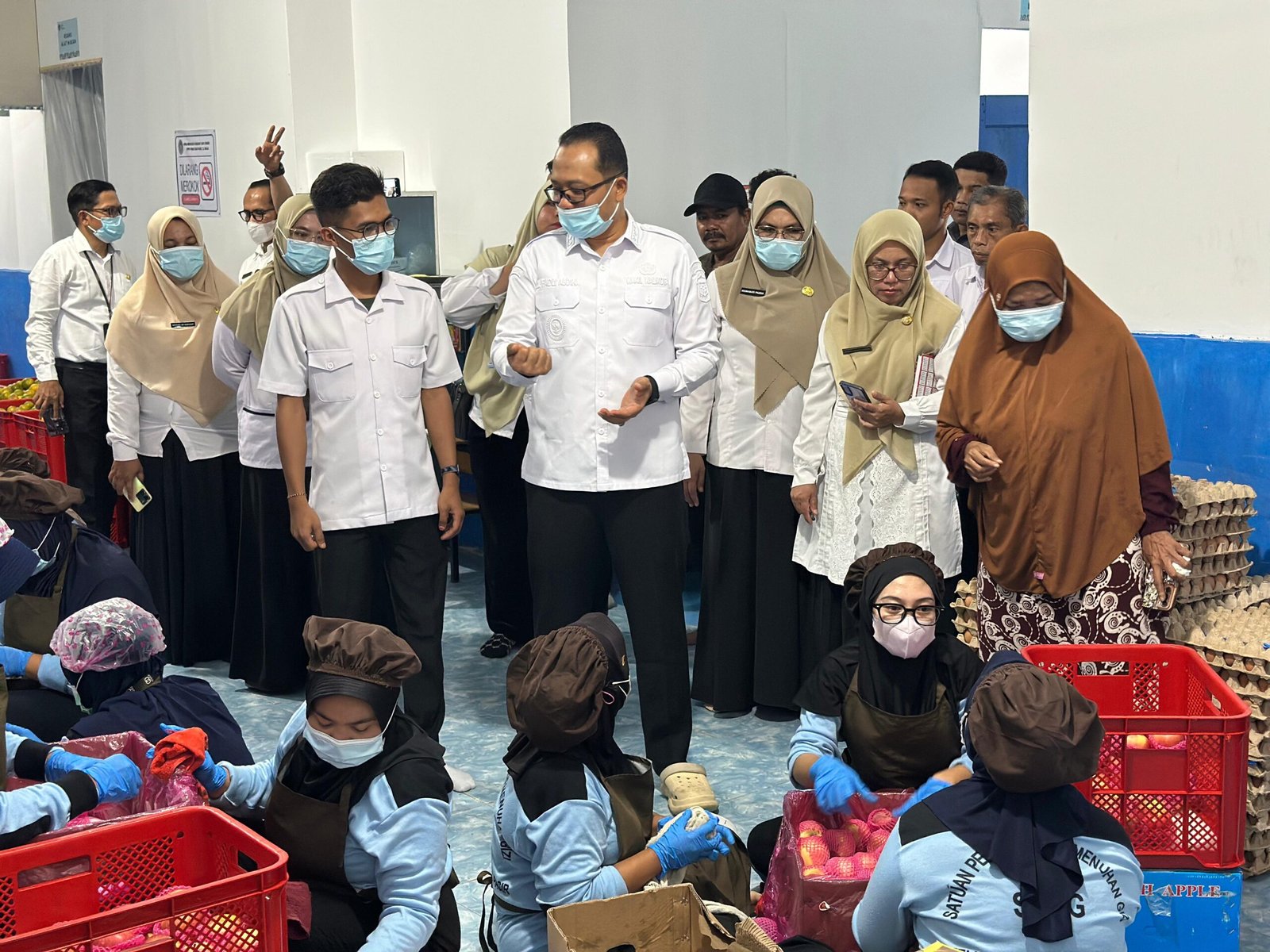Muhammad Fadly Abdina monitoring salah satu SPPG di Kota Tanjung Balai.
