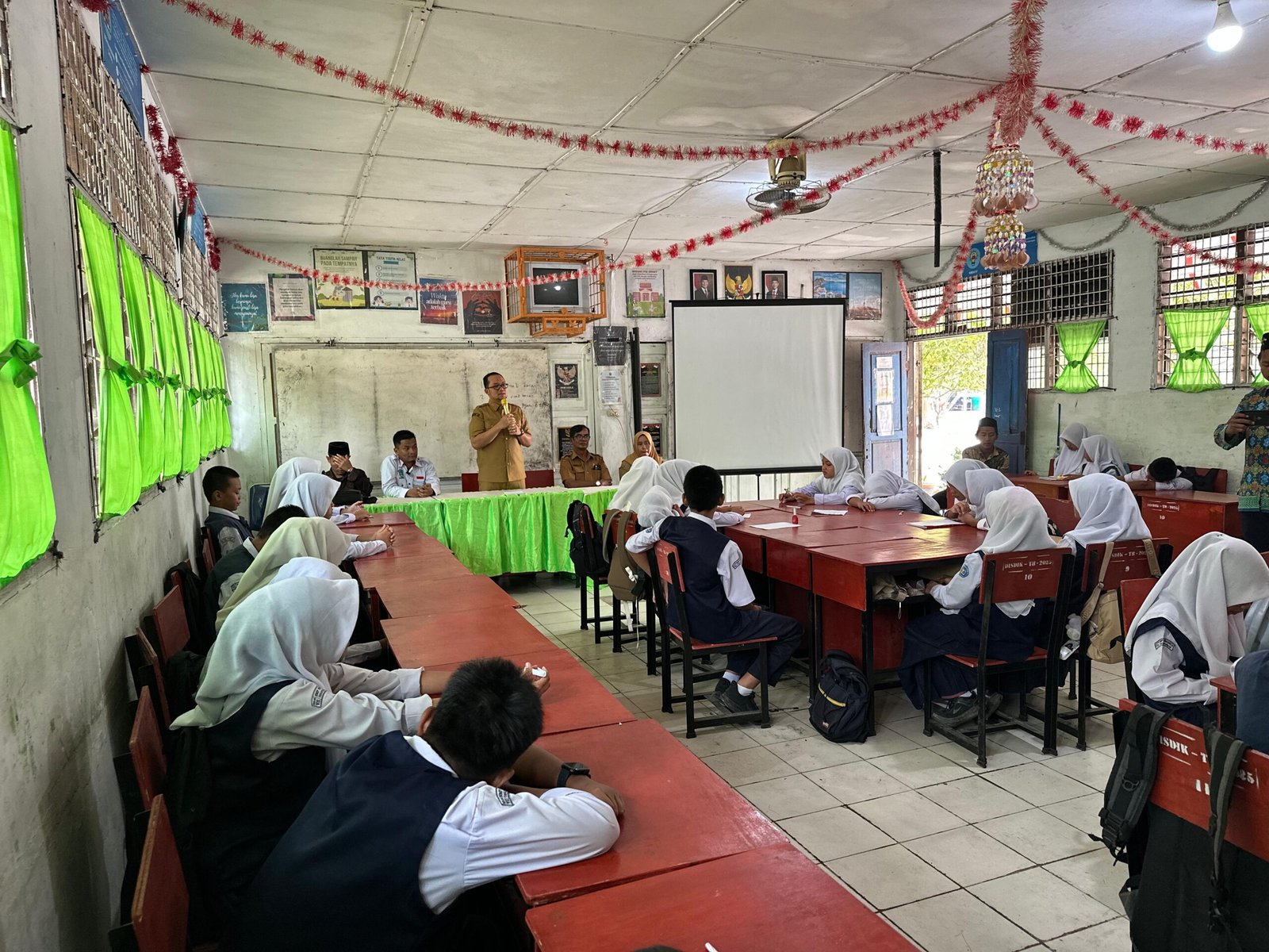 Muhammad Fadly Abdina sampaikan arahan dan bimbingan kepada peserta LDK