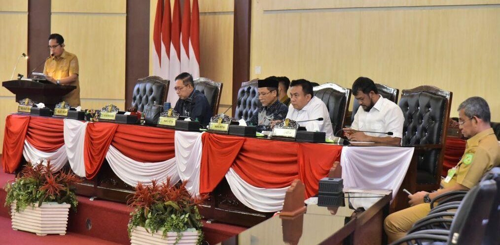 Wali Kota Medan Rico Tri Putra Bayu Waas menyampaikan Laporan Keterangan Pertanggungjawaban (LKPJ) Tahun 2025 dalam rapat paripurna DPRD Kota Medan di gedung DPRD Kota Medan, Senin (9/3/2026)