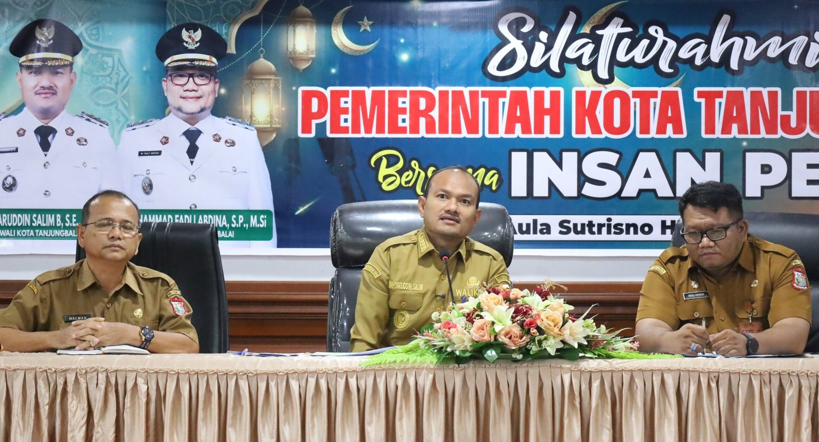 Walikota Tanjung Balai,Mahyaruddin Salim sampaikan paparan kinerjanya kepada insan pers dalam mewujudkan Tanjung Balai EMAS