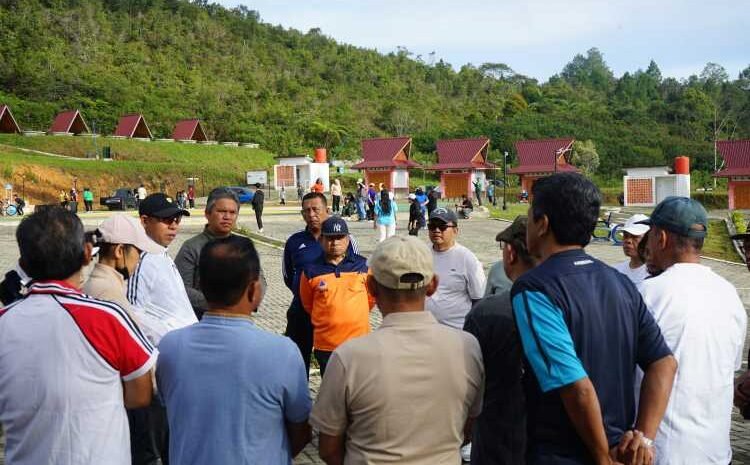 Senam bersama di Lapangan Menara Pandang Salib Kasih dirangkai rapat terkait optimalisasi disiplin ASN.