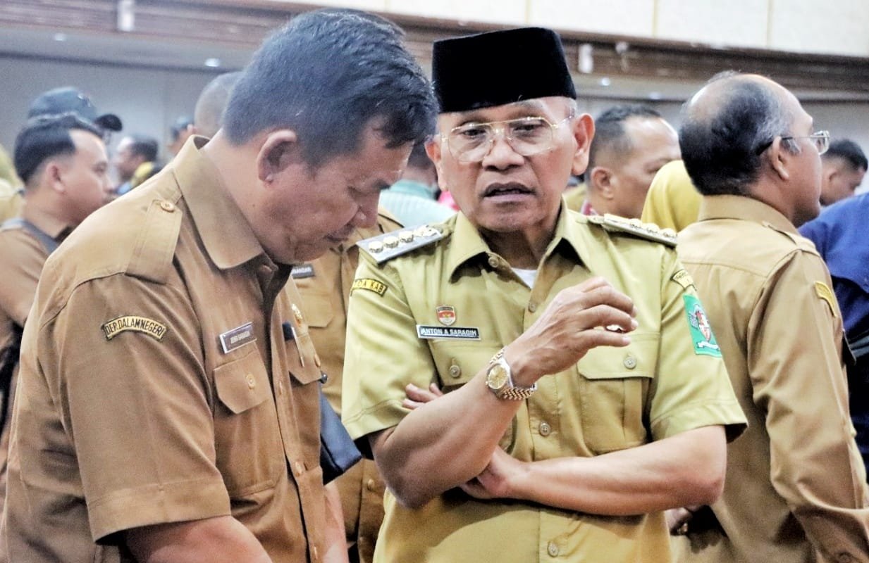 Bupati Simalungun (pakai peci) saat hadiri Rakornas di Kementan RI, 