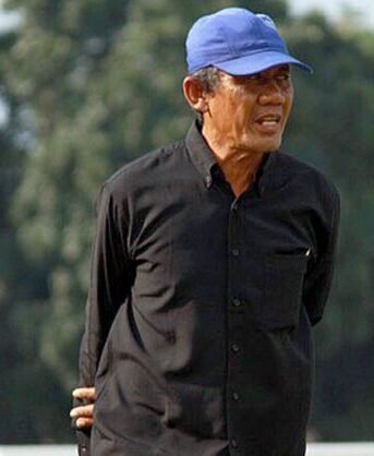 Pelatih Gumarang FC, Amrustian.