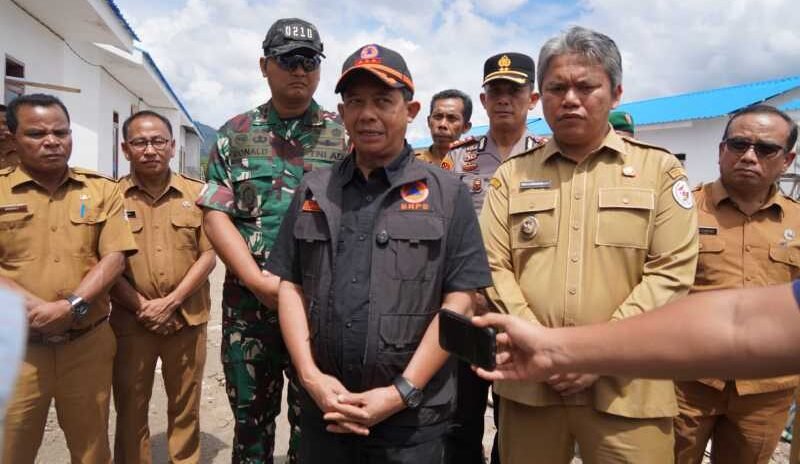 Kepala BNPB Suharyanto kunker ke Taput meninjau progres pembangunan Huntap,didampingi Wabup Deni Lumbantoruan.