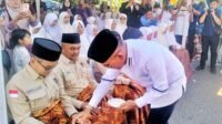 Bupati Simalungun, Dr. H. Anton Achmad Saragih, saat teing tawar JCH.