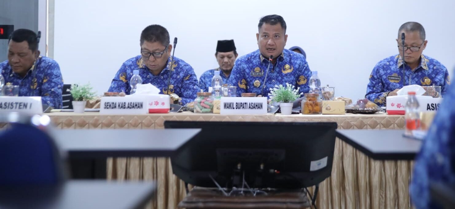 Wabup Asahan Rianto sampaikan arahan dalam RakorPem bulan April 2026