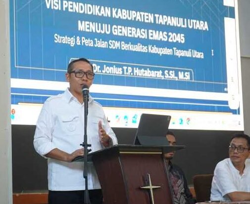 Seminar Nasional menyongsong generasi emas Tapanuli Utara 2045 di aula mini IAKN Tarutung.*
