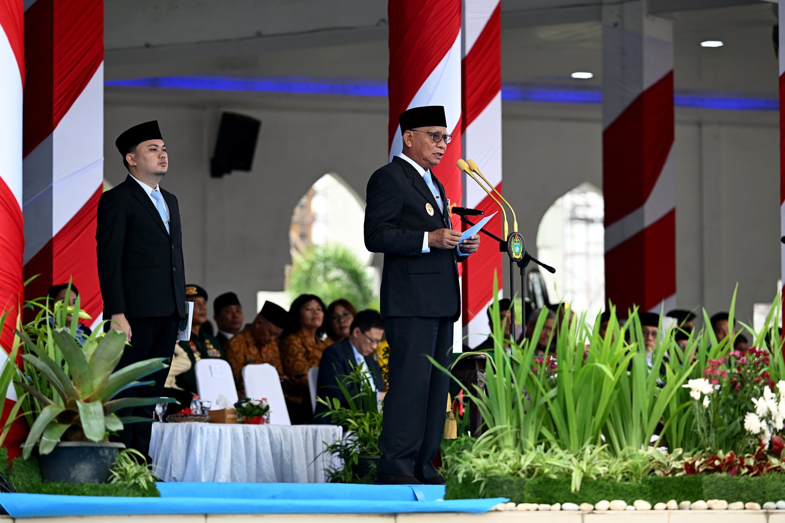 Wakil Gubernur Sumatera Utara (Sumut) Surya menjadi Inspektur pada Upacara Hari Kebangkitan Nasional ke-118 Tahun 2026, di Lapangan Astaka Dispora Provsu, Rabu (20/02/2026).