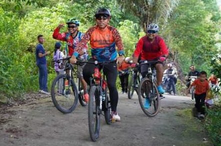 Bupati dan Wabup Taput komit dan serius kembangkan pariwisata Pulau Sibandang Muara.*