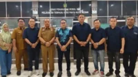 Ketua Muhammad Edison Ginting bersama jajaran pengurus PWPM Kota Medan melakukan kunjungan silaturahmi ke DPMPTSP Kota Medan dan disambut Kepala DPMPTSP Rasyid Ridho Nasution, Selasa (12/5/2026). Pertemuan tersebut membahas penguatan sinergi media dan pemerintah dalam mendukung pelayanan publik serta promosi investasi Kota Medan.