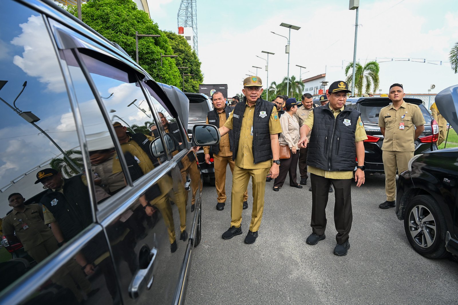 Penjabat (Pj) Sekretaris Daerah Provinsi Sumatera Utara (Sumut) Sulaiman Harahap memimpin Apel Kendaraan Dinas Operasional Roda 4 (Empat) Pemerintah Provinsi Sumut Tahun Anggaran 2026 di Lapangan Astaka/Gedung Serbaguna Jalan Willem Iskandar, Deliserdang, Senin (18/5/2026).