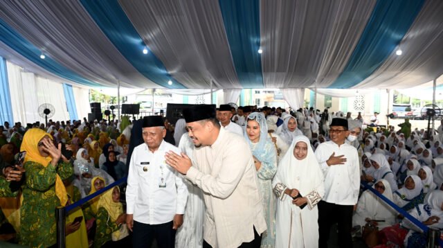 Gubernur Sumatera Utara (Sumut) Muhammad Bobby Afif Nasution didampingi Wakil Gubernur Sumut Surya, Pj Sekdaprov Sumut Sulaiman Harahap, Ketua TP PKK Sumut Kahiyang Ayu, Staf Ahli 1 TP PKK Sumut Titiek Sugiharti, serta para Organisasi Perangkat Daerah Sumut dan perwakilan Forkopimda mengikuti Pengajian Akbar yang menghadirkan Penceramah Nasional Ustaz Das'ad Latif di Mesjid Raya Al-Mashun, Medan, Selasa (5/5/2026). Kegiatan ini merupakan rangkaian acara Peringatan Hari Jadi Ke-78 Provinsi Sumatera Utara.