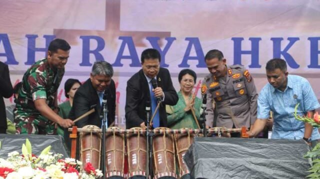 Puncak Perayaan Paskah HKBP 2026 dipusatkan di Sipoholon dihadiri Ephorus Pdt Victor Tinambunan,Wabup Deni Lumbantoruan, Dandim dan Kapolres Taput.