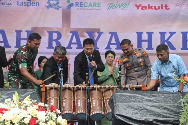 Puncak Perayaan Paskah HKBP 2026 dipusatkan di Sipoholon dihadiri Ephorus Pdt Victor Tinambunan,Wabup Deni Lumbantoruan, Dandim dan Kapolres Taput.