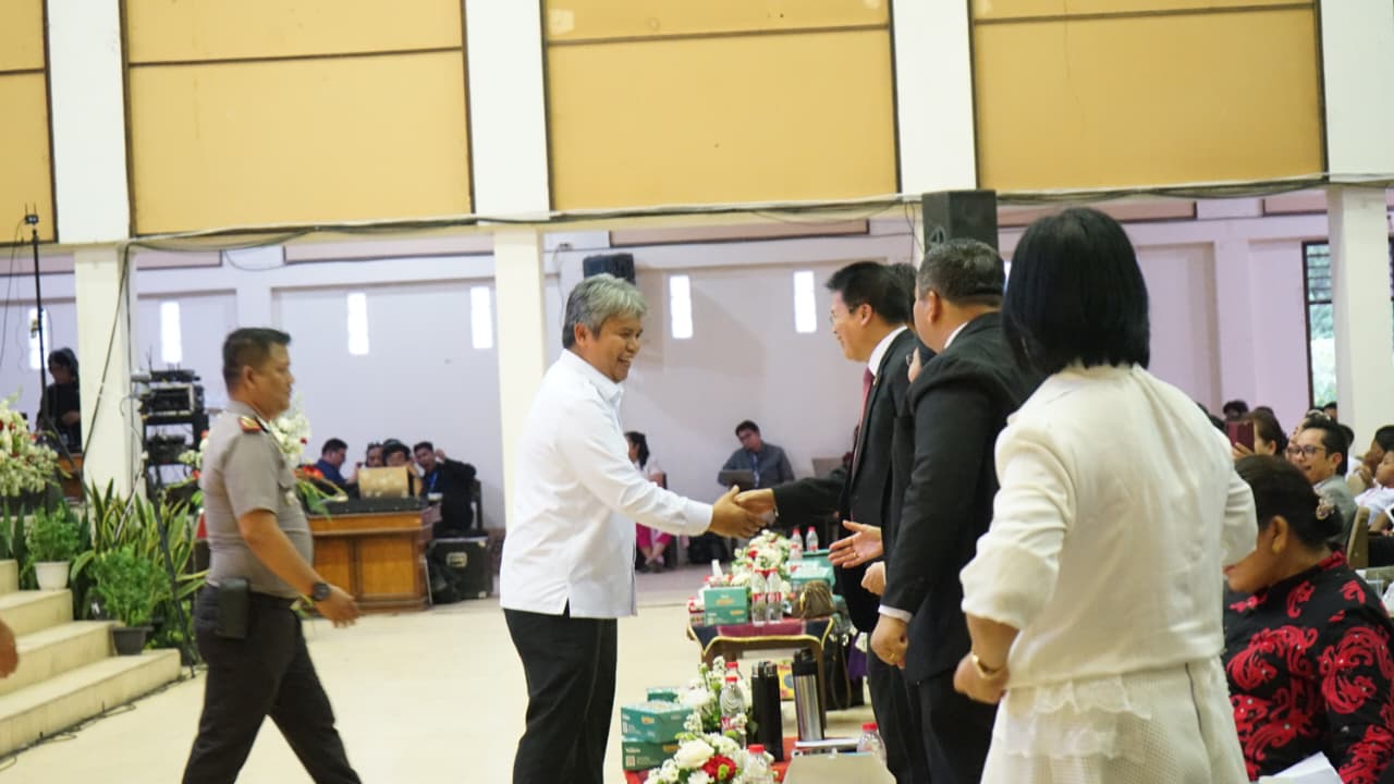 Wabup Taput Deni Lumbantoruan menghadiri Jambore Nasional Anak HKBP di Seminarium Sipoholon.