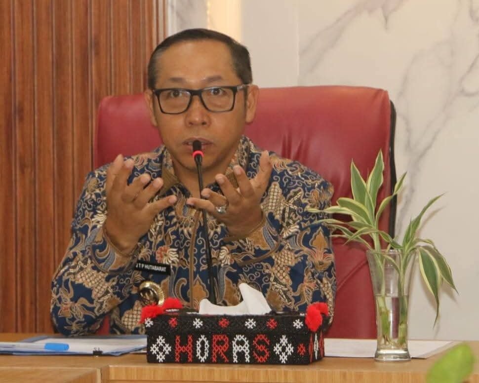  Bupati Taput komit meningkatkan perlindungan kesehatan masyarakat.