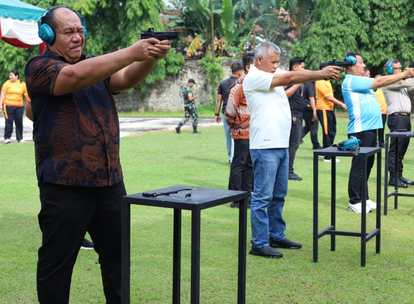 Bupati Asahan Taufik Zainal Abidin bidik sasaran tembak
