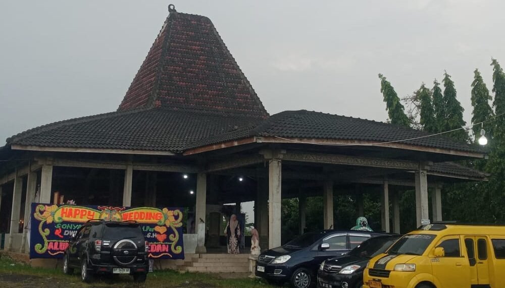 Padepokan Agung Tunggal Roso Nuswantoro di Jalan Sedap Malam, di Desa Patumbak - II, Kecamatan Patumbak. 