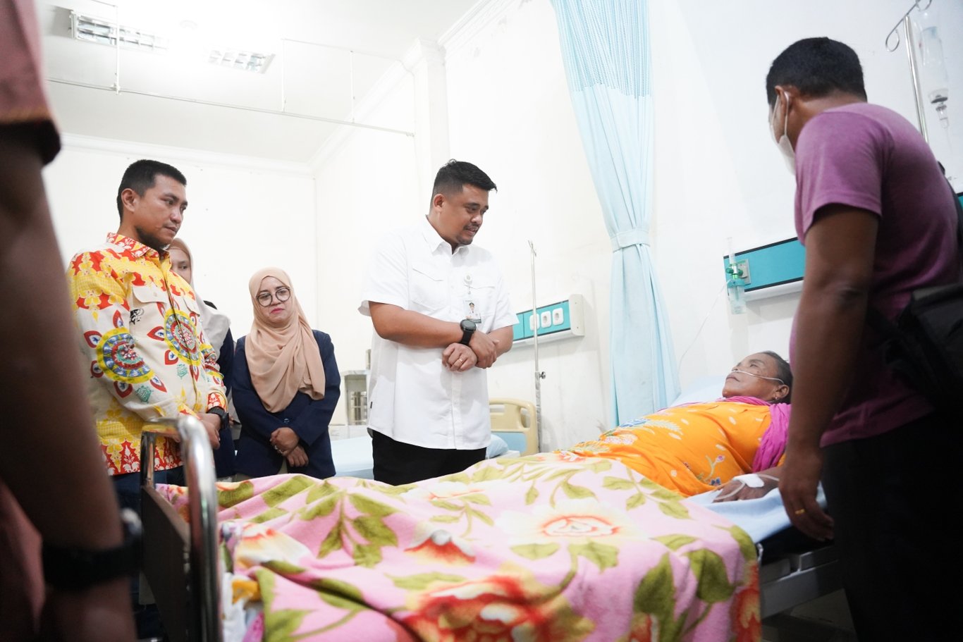 Gubernur Sumatera Utara (Sumut) Muhammad Bobby Afif Nasution, di dampingi sejumlah OPD dan Bupati Langkat, meninjau langsung Posyandu Pembantu (Postu) serta berdialog dengan masyarakat Desa Pulau Kampai, Kecamatan Pangkalan Susu, Kabupaten Langkat, sast melakukan kunjungan kerja, baru-baru ini.