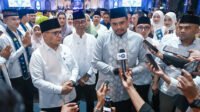 Pemprov Sumut-- Gubernur Sumut Bobby Nasution menjawab pertanyaan wartawan usai menghadiri Pembukaan Musabaqah Tilawatil Qur'an (MTQ) ke-40 tingkat Provinsi Sumut yang dibuka secara langsung oleh Wakil Menteri Agama Republik Indonesia Romo Muhammad Syafi'i di Lapangan Astaka, Jalan Williem Iskandar, Kabupaten Deliserdang, Senin Malam