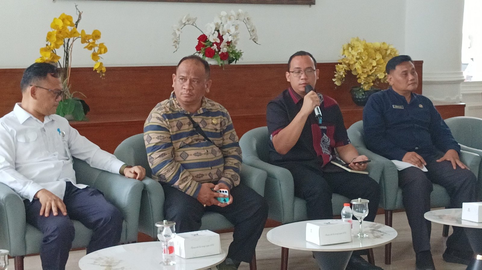 Pemerintah Provinsi (Pemprov) Sumatera Utara (Sumut) melalui Biro Pengadaan Barang dan Jasa (PBJ) Setdaprovsu melakukan Konferensi Pers terkait progres realisasi pengadaan barang dan jasa Pemprovsu. Kegiatan ini difasilitasi Dinas Kominfo Sumut berlangsung di Lobby Dekranasda Lantai 1 Kantor Gubernur Sumut Jalan Diponegoro 30 Kota Medan, Kamis (18/6/2026).