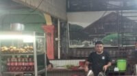 Warkop Mie Aceh Pengelola Warkop Mie Aceh Nasabe Bang Zidan yang terkenal dengan sapaan akrab Bang Dan.