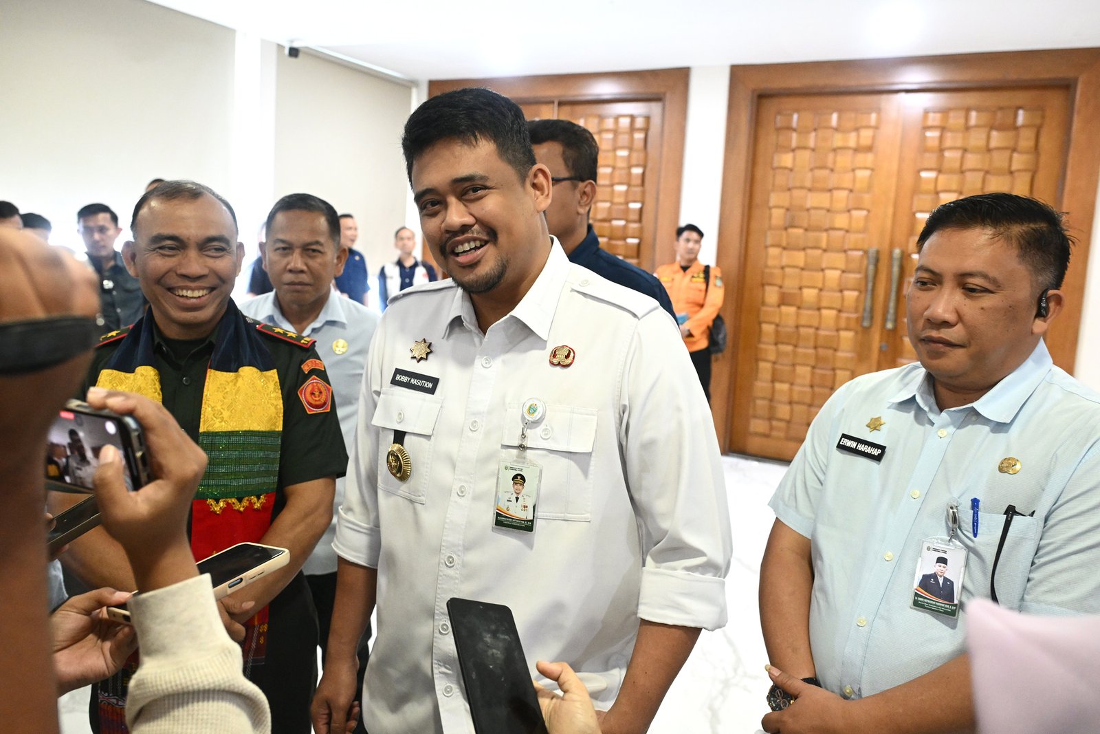 Pemerintah Provinsi Sumatera Utara kembali menunjukkan komitmennya dalam memberantas aktivitas Pertambangan Emas Tanpa Izin (PETI) di Kecamatan Kotanopan, Kabupaten Mandailing Natal. Ini merupakan tindaklanjut arahan tegas Gubernur Sumatera Utara Bobby Nasution merespons informasi yang beredar di media sosial mengenai masih berlangsungnya aktivitas PETI.