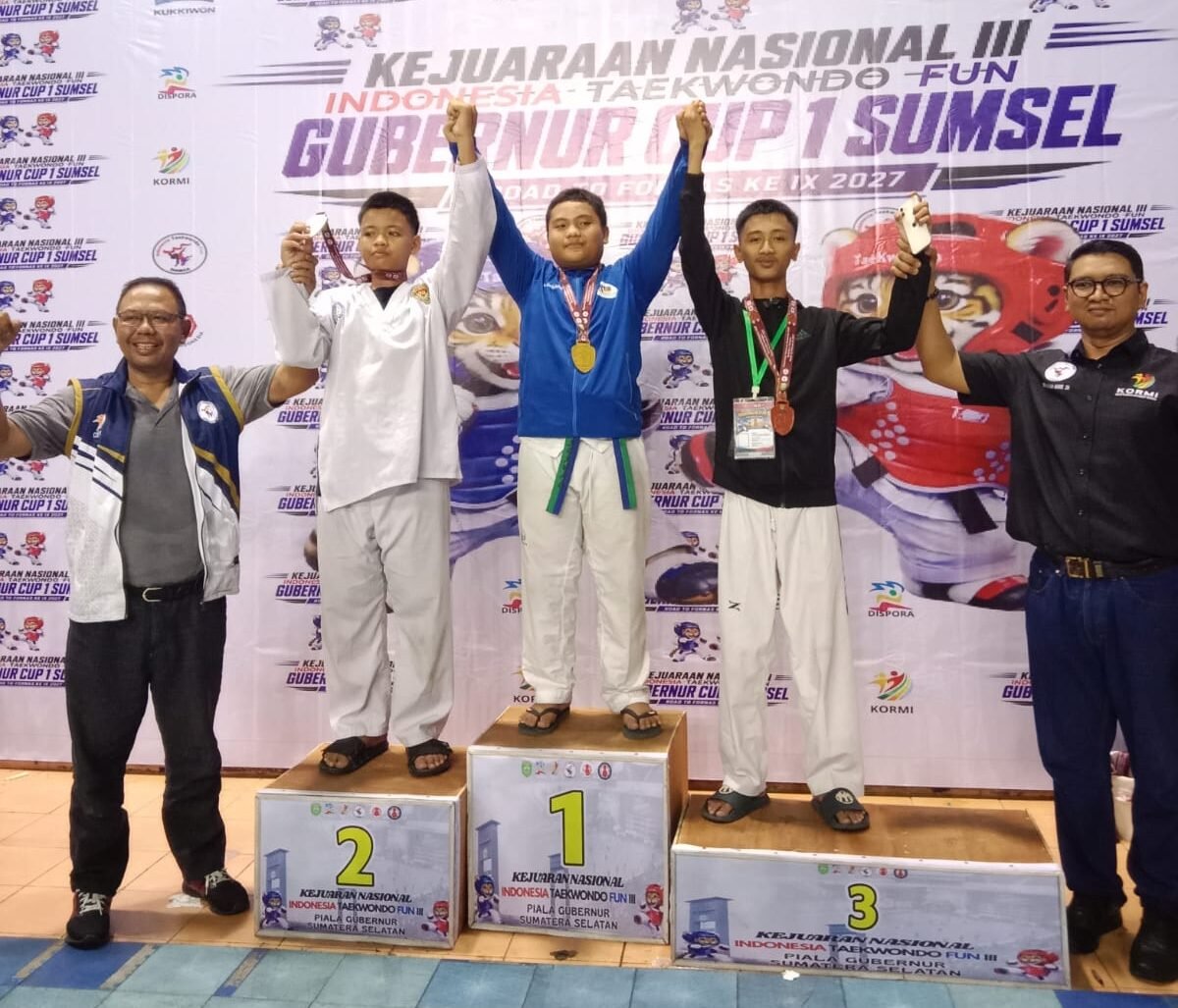 Pengurus, pelatih, dan atlet Taekwondo ITFun Sumut diabadikan bersama usai menyabet Juara Umum II pada Kejurnas III ITFun 2026 di GOR Dempo, Jakabaring Sport City, Palembang, Sumatera Selatan (27–28 Juni).