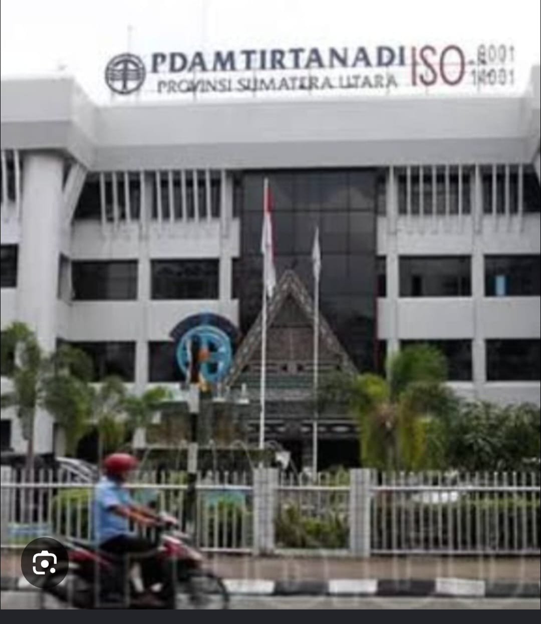 Gedung Kantor Pusat Perumda Tirtanadi di Jalan SM.Raja Medan.