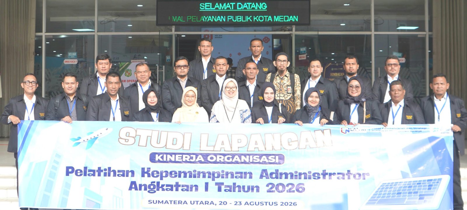Peserta PKA Angkatan I LAN RI Aceh tahun 2026 di abadikan di DPMPTSP Kota Medan.