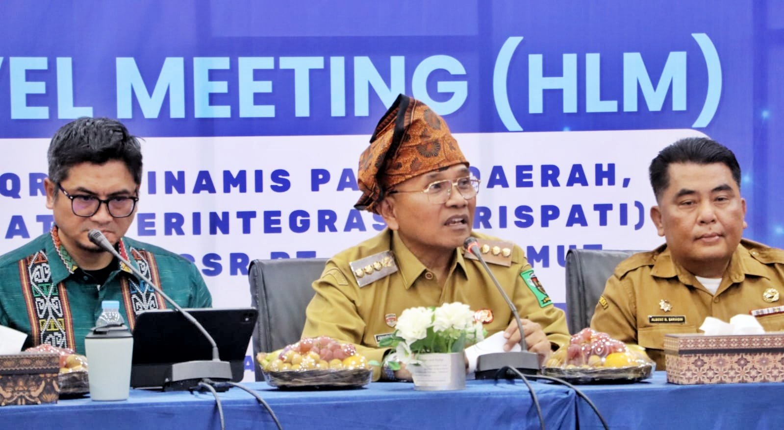 Bupati Simalungun H. Anton Achmad Saragih(tengah) pada giat Launching QRIS Dinamis, QRISPATI dan Smart Cash di Simalungun, Perkuat Wujudkan Digitalisasi Daerah. 