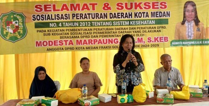 Anggota DPRD Medan Modesta Marpaung SKM S Keb (Partai Golkar) berikan pemaparan dan edukasi kepada warga Medan Tembung 