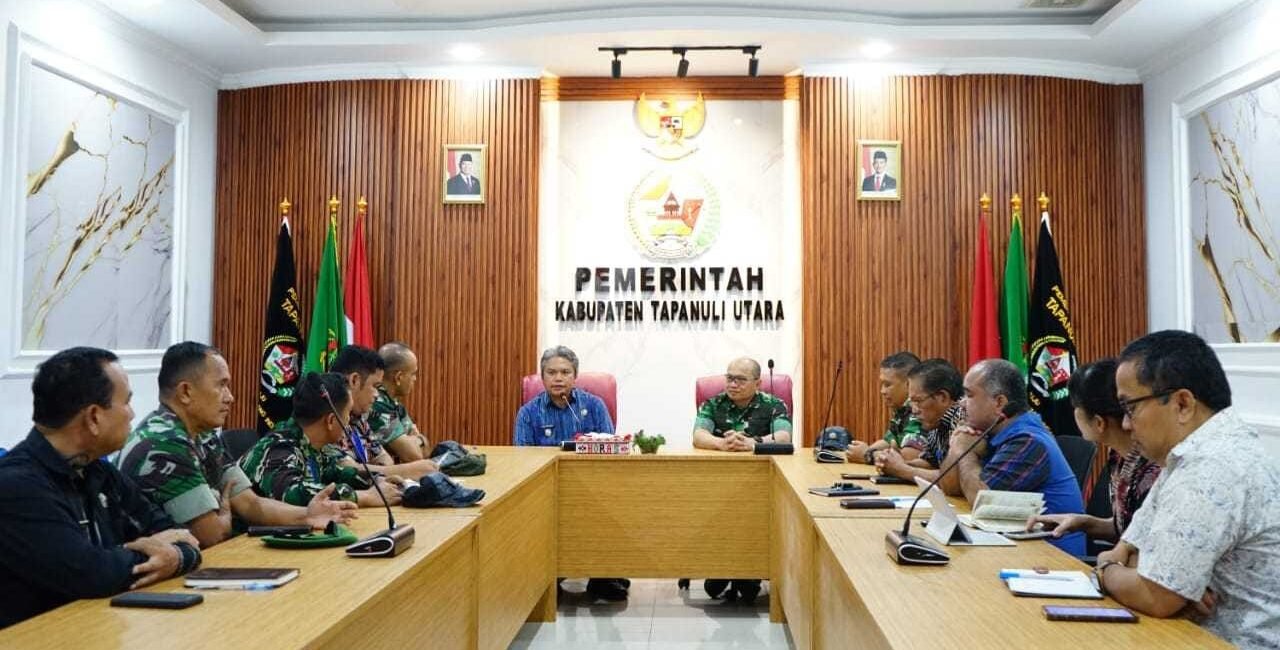 Wabup Taput menerima kunjungan Tim Peneliti Seskoad.