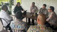 Diskusi Bupati Taput dengan Satgas Rekonstruksi Kementerian PU.