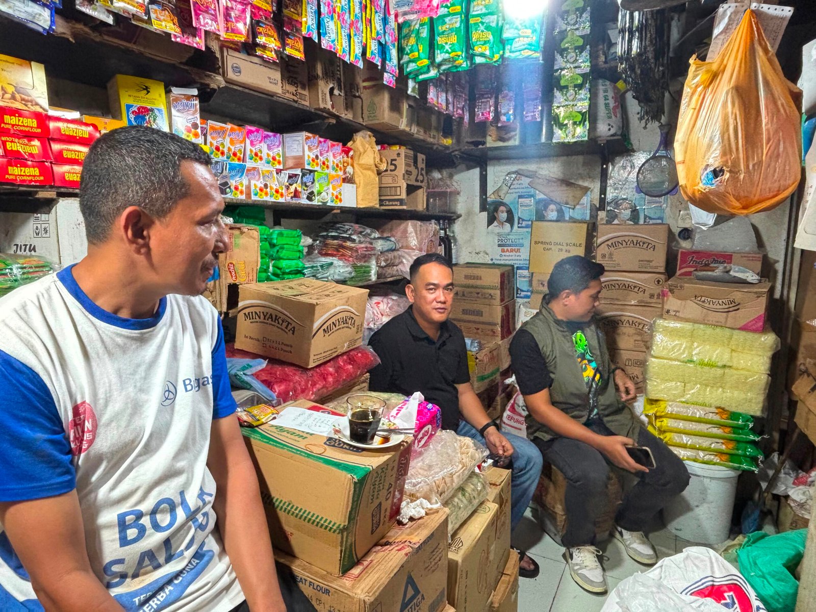 Budi Cahyanto Pimpinan Wilayah Bulog Sumut bersama jajaran Cabang se-Sumut melaksanakan hal sama ke pasar-pasar yang ada. Pihaknya juga memastikan beras SPHP untuk kebutuhan masyarakat.