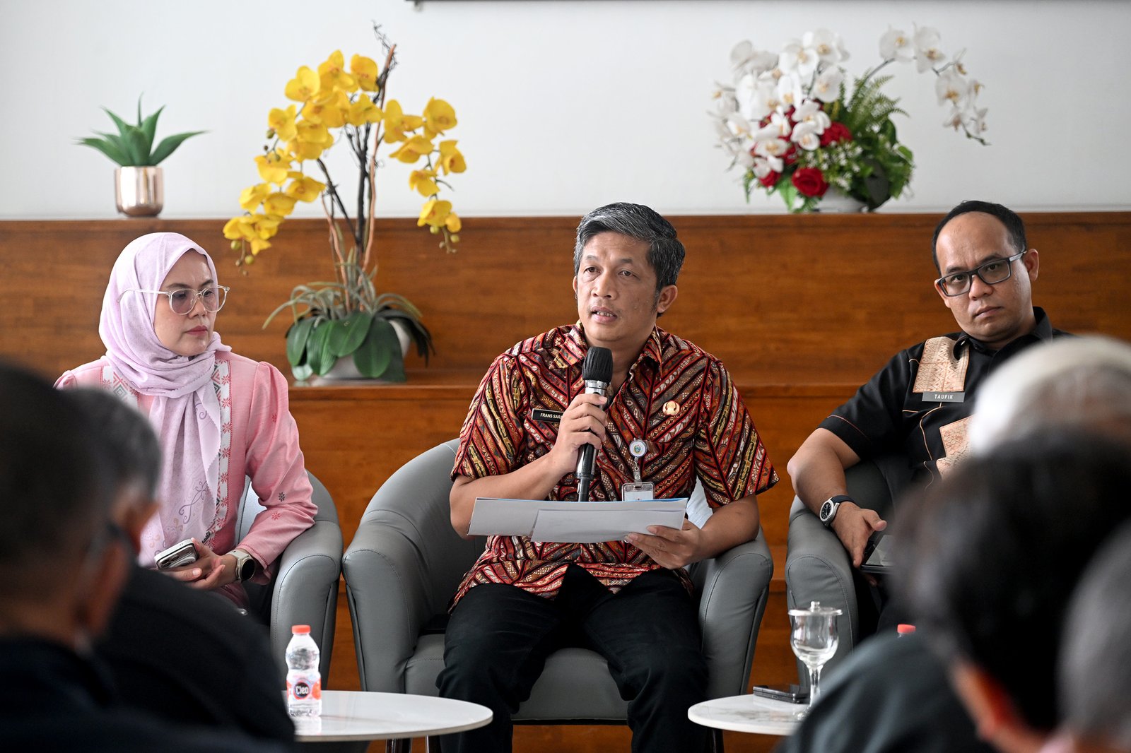 Pemerintah Provinsi Sumatera Utara (Sumut) melalui Plh Sekretaris Badan Keuangan dan Aset Daerah Sumut Frans Novendy Saragih melakukan Konferensi Pers terkait capaian realisasi pendapatan dan penerimaan APBD 2026. Kegiatan ini difasilitasi Dinas Kominfo Sumut berlangsung di Lobby Dekranasda Lantai 1 Kantor Gubernur Sumut Jalan Diponegoro 30 Kota Medan, Kamis (24/9/2026).