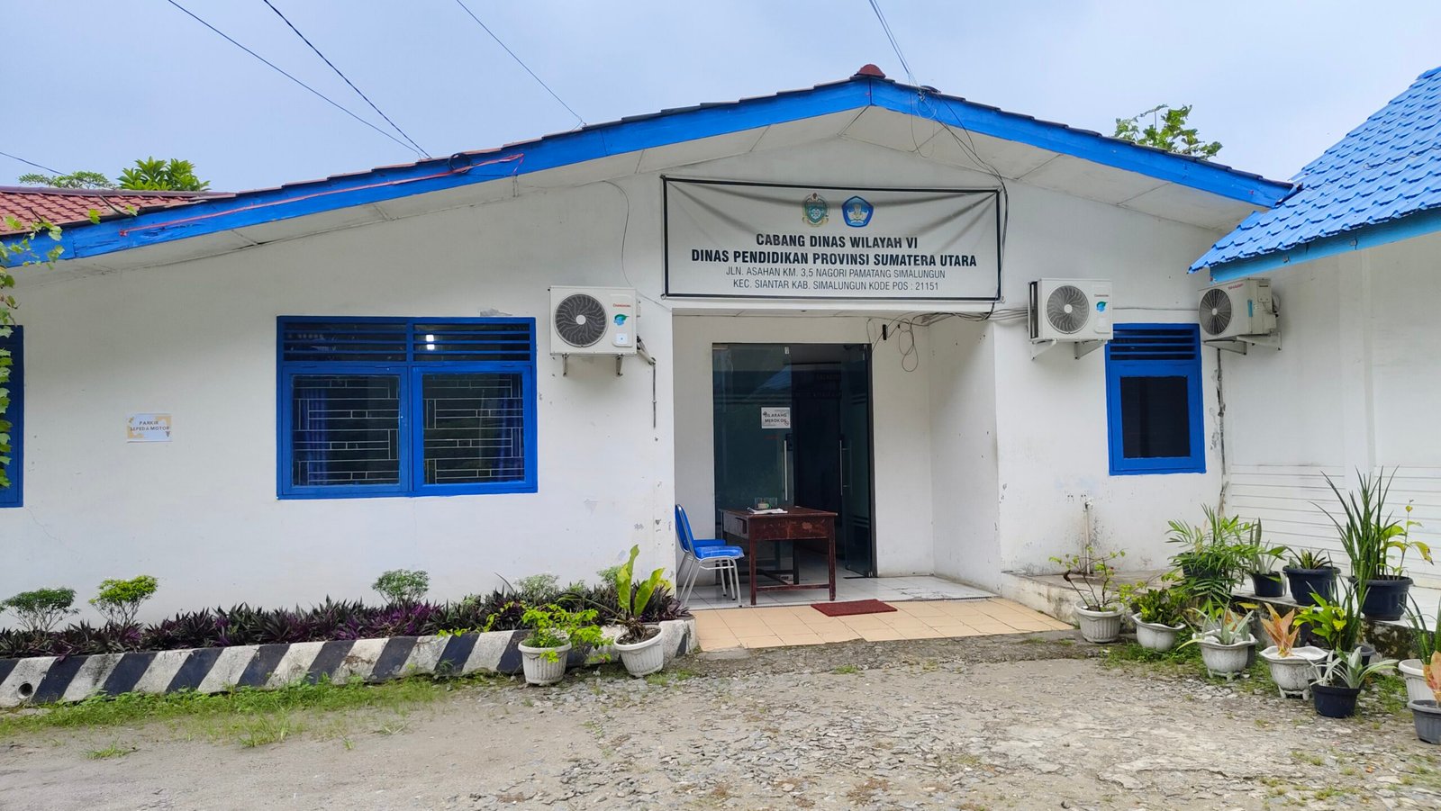 Kantor Dinas UPTD Siantar Simalungun jalan Asahan KM 3,5 Simalungun.