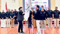 KORMI Simalungun Dilantik,- Ketum Sumut lakukan penyerahan Pataka KORMI kepada Ketua KORMI Kabupaten Simalungun.