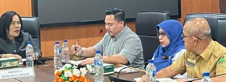 Komisi II DPRD Medan menggelar Rapat Dengar Pendapat (RDP) bersama pihak RSU Wulan Windy,